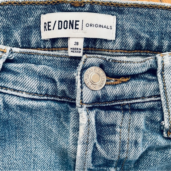 Re/Done High-Rise Ankle Crop Jeans in Dusty Blue. Size 28 - Picture 8 of 10
